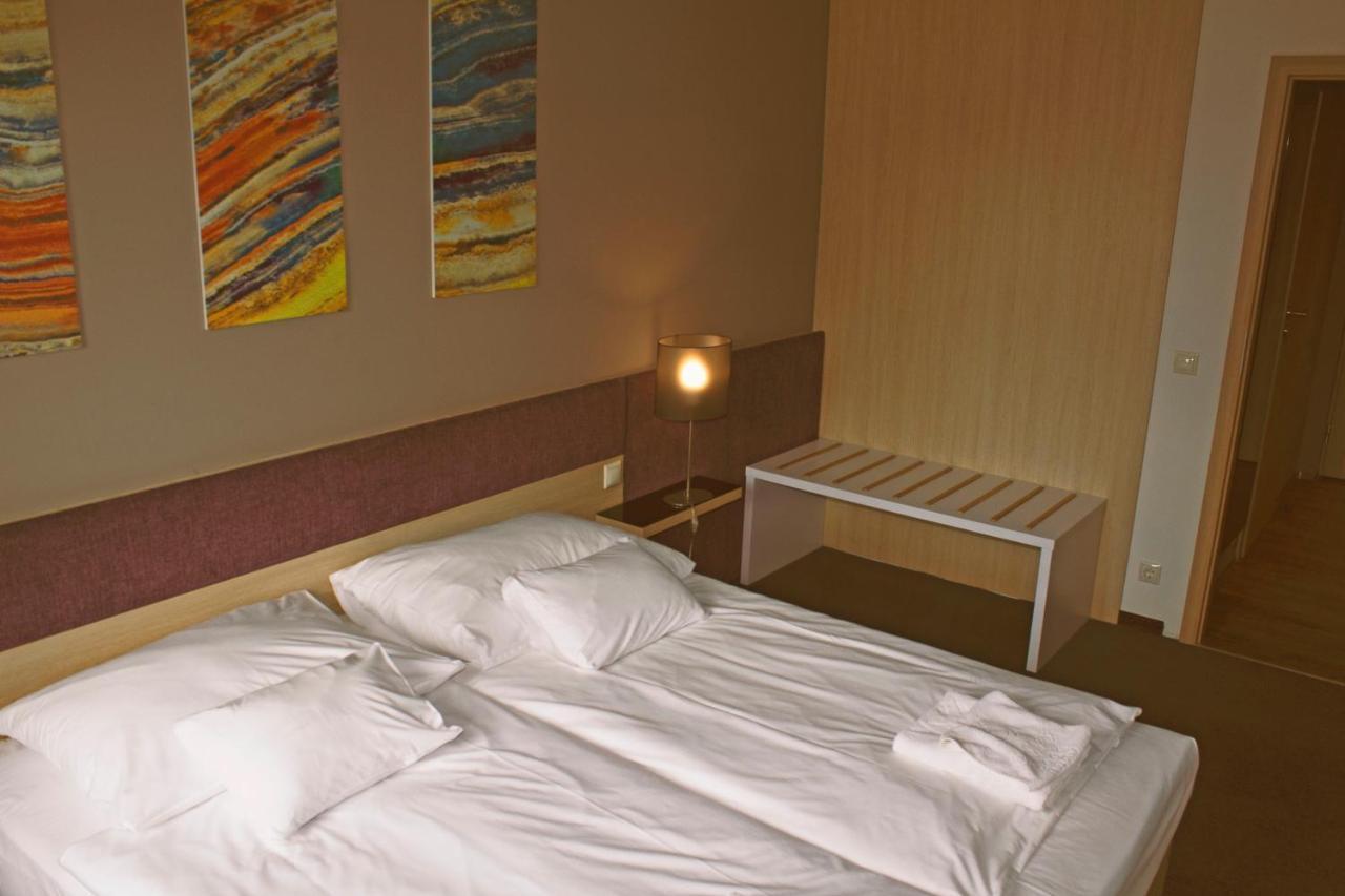Orion Apartman Sárvár Exteriör bild